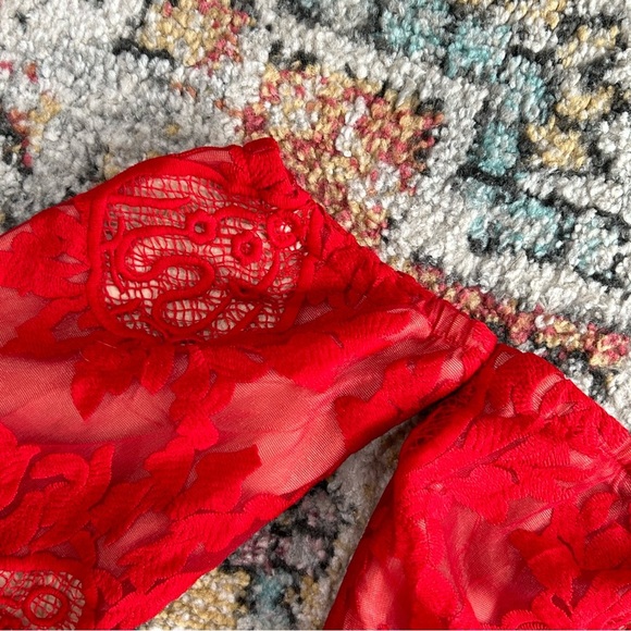 Storee Off The Shoulder Red Lace Shift Dress Size Small - Picture 11 of 11